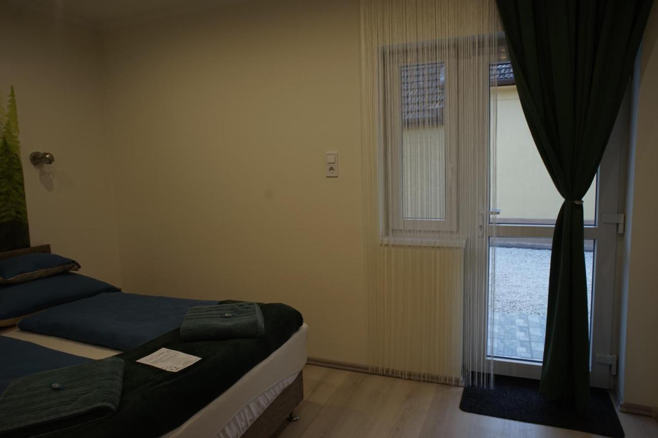 Csengo Vendeghaz Hotell Kiskoros Exteriör bild