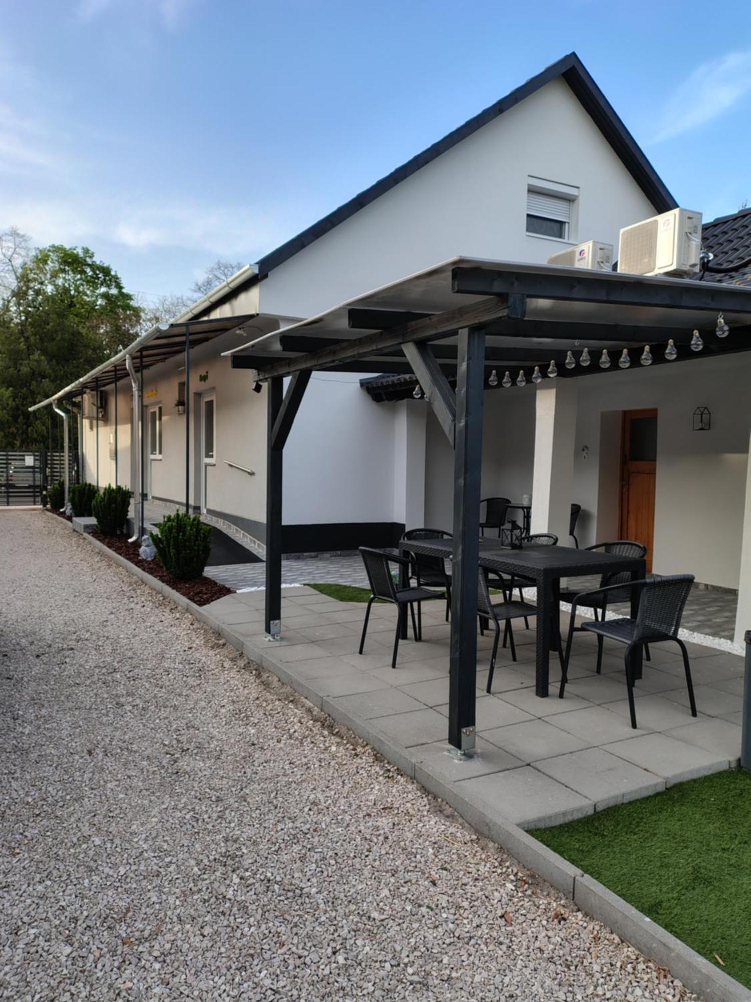 Csengo Vendeghaz Hotell Kiskoros Exteriör bild